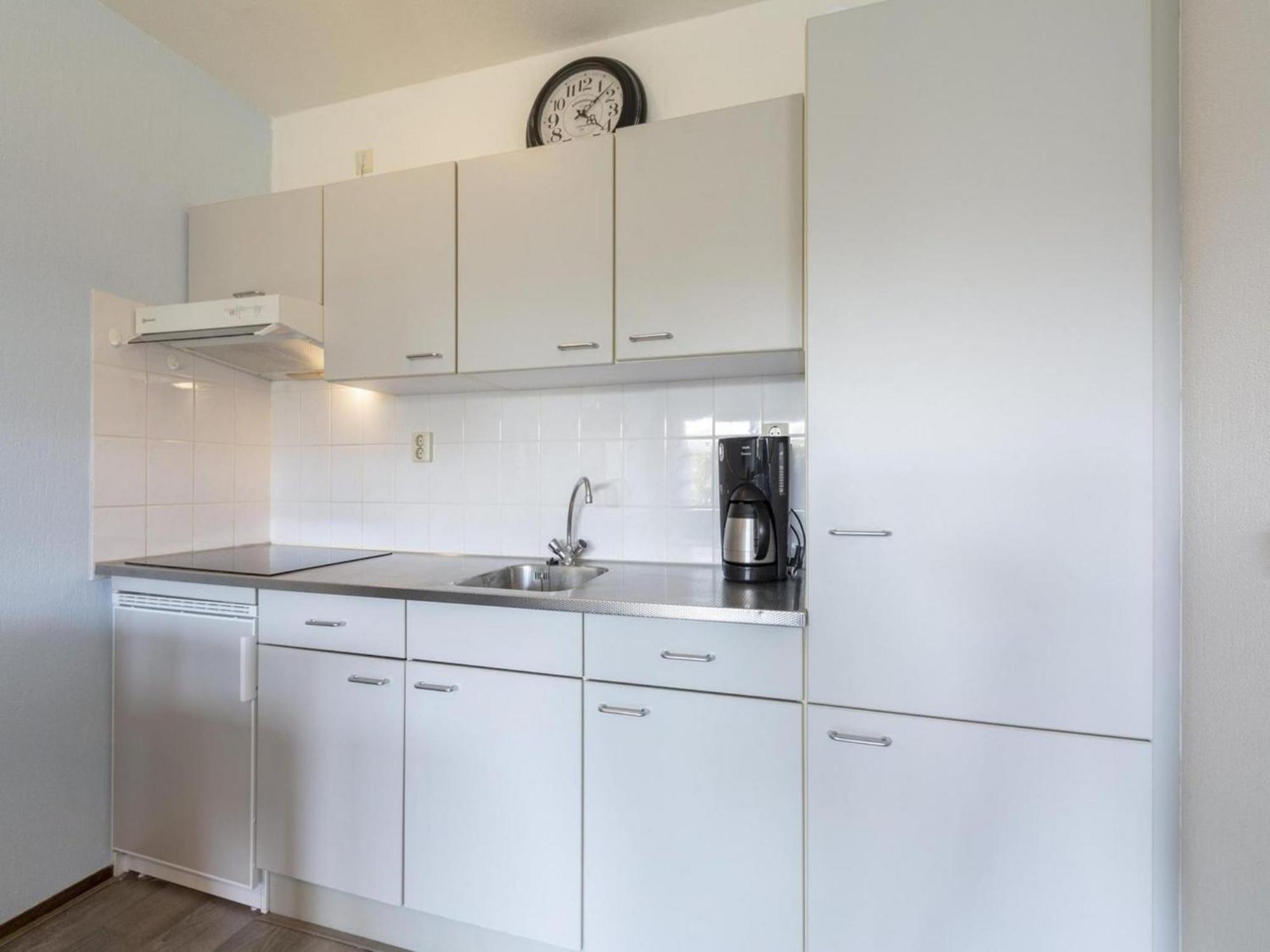 Lovely Apartment With Patio Callantsoog Exterior photo