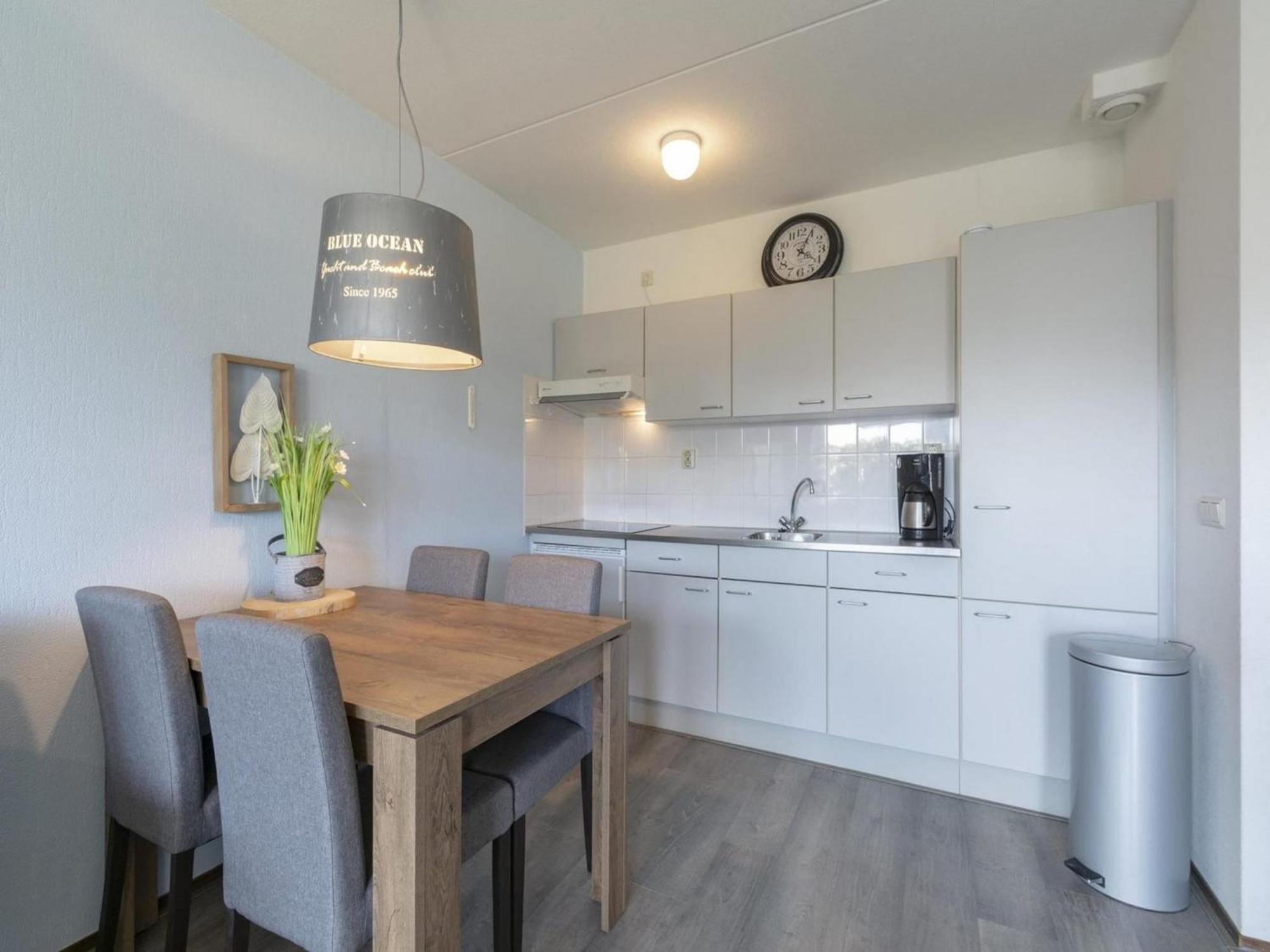 Lovely Apartment With Patio Callantsoog Exterior photo